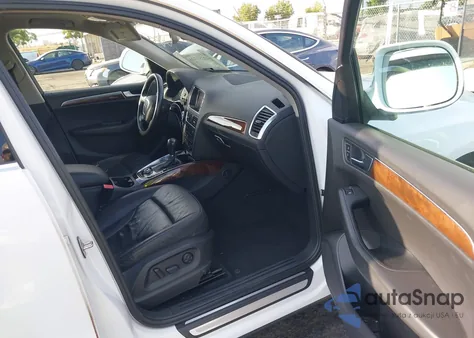 2011 Audi Q5 2.0T Premium z USA, uszkodzony, nr VIN WA1LFAFP0BA099061